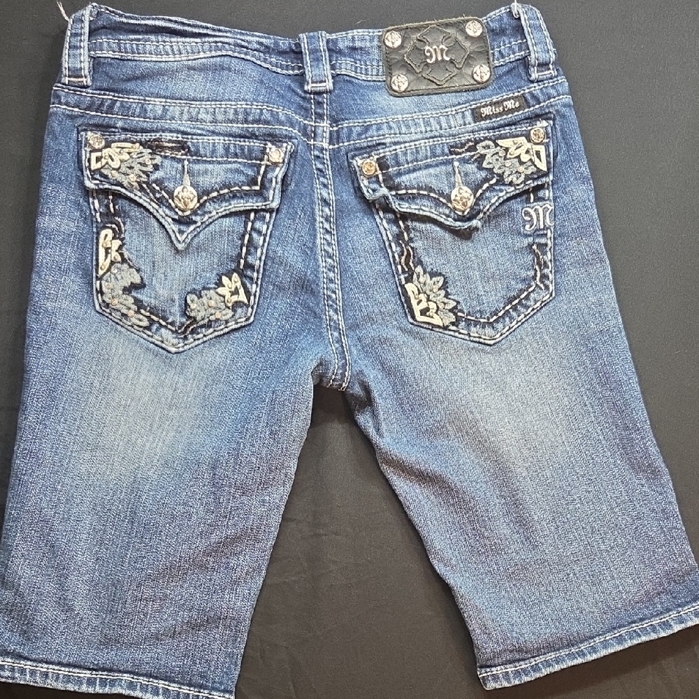 Womens MissMe Signature Bermuda Blue Denim Shorts Size 28